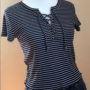 HOLLISTER Ladies Top. NWOT